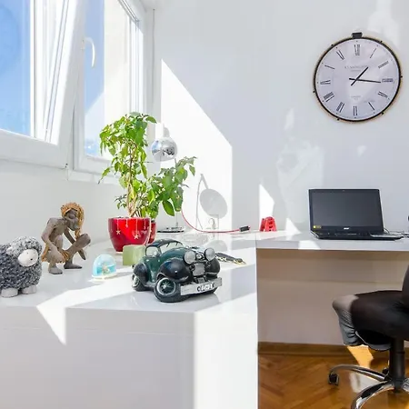 公寓 Spacious Neven Near Center, With Two Ac Units 斯普利特