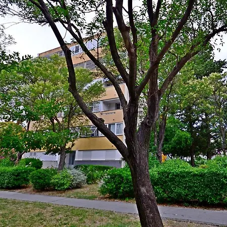 Spacious Neven Near Center, With Two Ac Units * 斯普利特