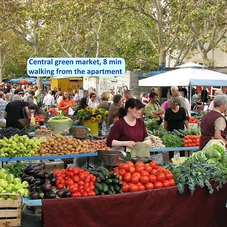 Spacious Neven Near Center, With Two Ac Units 公寓