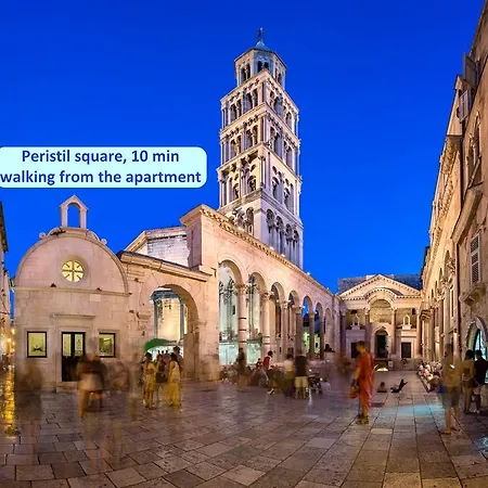 Spacious Neven Near Center, With Two Ac Units 公寓