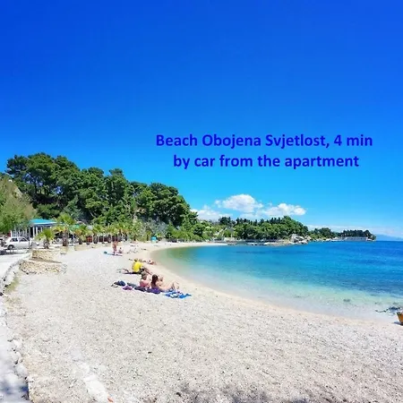 Spacious Neven Near Center, With Two Ac Units * Split